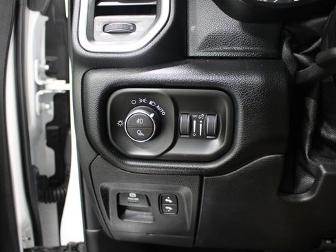 Used 2020 RAM 1500 Laramie w/ Sport Appearance Package AWD/4WD image 7