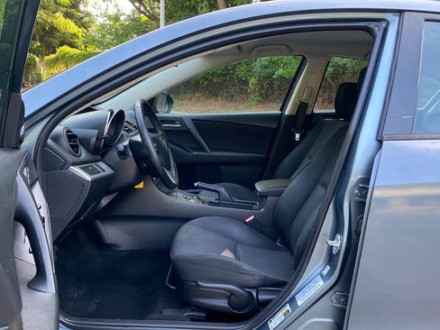 Used 2013 MAZDA MAZDA3 i Touring FWD image 15