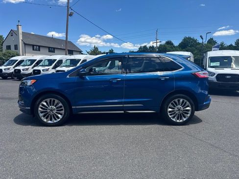 Used 2022 Ford Edge Titanium w/ Equipment Group 301A AWD/4WD image 2