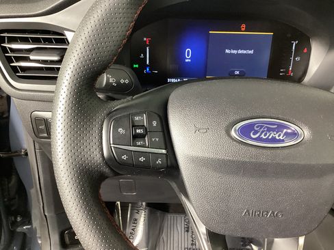 Used 2024 Ford Escape ST-Line w/ Tech Pack #1 AWD/4WD image 18