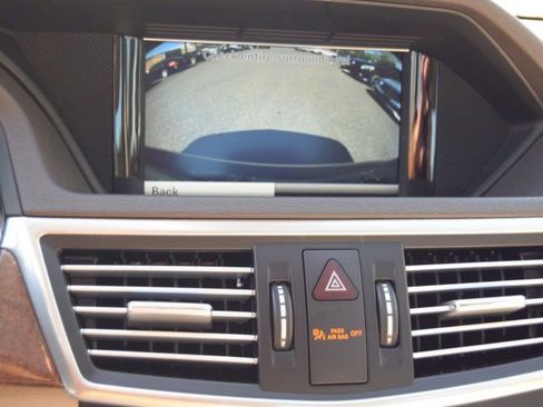 Used 2013 Mercedes-Benz E 350 4MATIC image 26