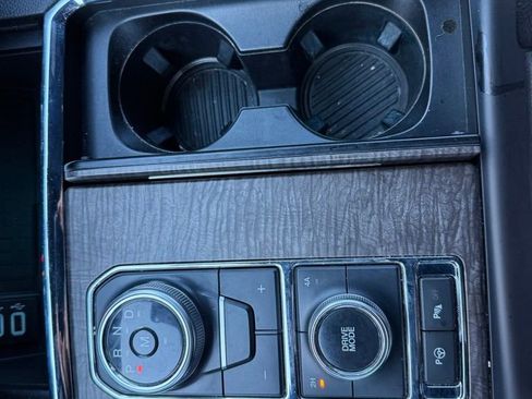 Used 2019 Ford Expedition Limited w/ Equipment Group 302A image 27