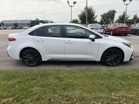 Used 2025 Toyota Corolla SE FWD image 6