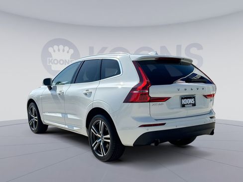 Used 2021 Volvo XC60 T5 Momentum w/ Premium Package FWD image 4