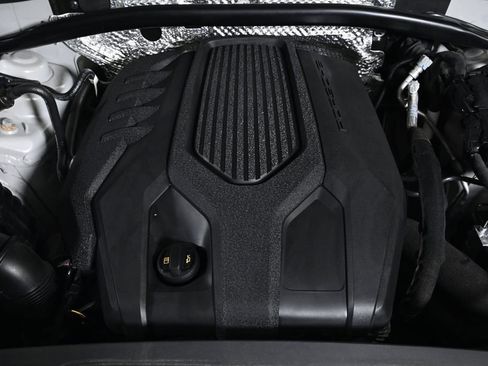 Certified 2023 Porsche Macan AWD/4WD image 27