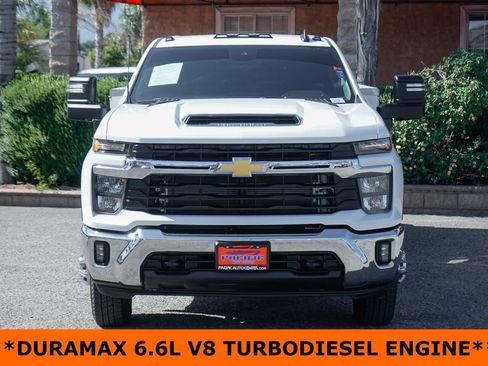 Used 2025 Chevrolet Silverado 3500 LT w/ Convenience Package AWD/4WD image 3