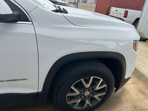 Used 2023 GMC Acadia SLE w/ Driver Convenience Package FWD image 2