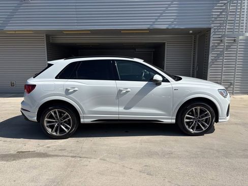 Certified 2025 Audi Q3 2.0T Premium w/ Convenience Package image 4