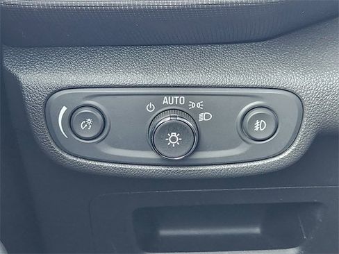 Certified 2023 Chevrolet TrailBlazer RS w/ Sun and Liftgate Package image 17