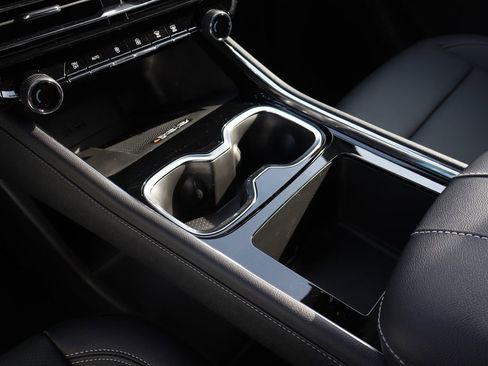 New 2026 Chevrolet Traverse LT w/ Driver Confidence Package image 24