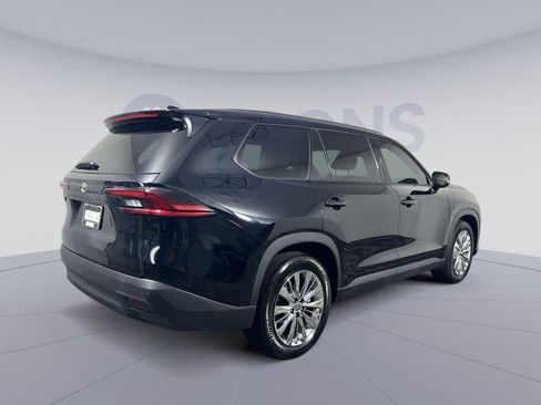 Used 2025 Toyota Grand Highlander AWD image 2
