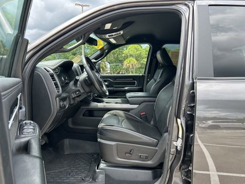 Used 2020 RAM 3500 Laramie w/ Night Edition image 10