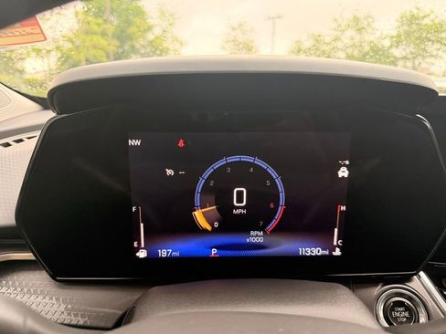 Used 2025 Chevrolet Trax ACTIV FWD image 19