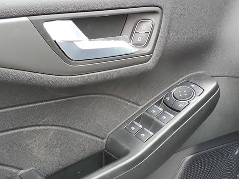 New 2026 Ford Escape PHEV image 9