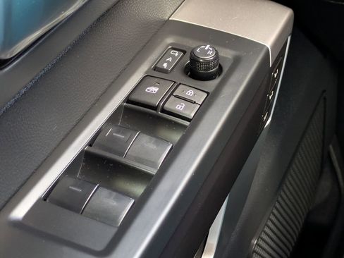 Used 2023 Toyota Tundra Platinum image 26