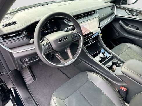 New 2026 Jeep Grand Cherokee Altitude RWD image 7