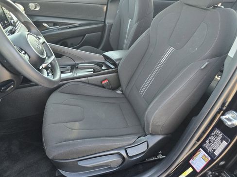 Used 2022 Hyundai Elantra SEL FWD image 21