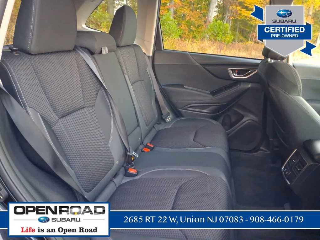 Used 2023 Subaru Forester Premium AWD/4WD image 18