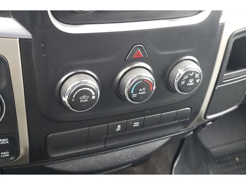 Used 2015 RAM 1500 Classic SLT image 20