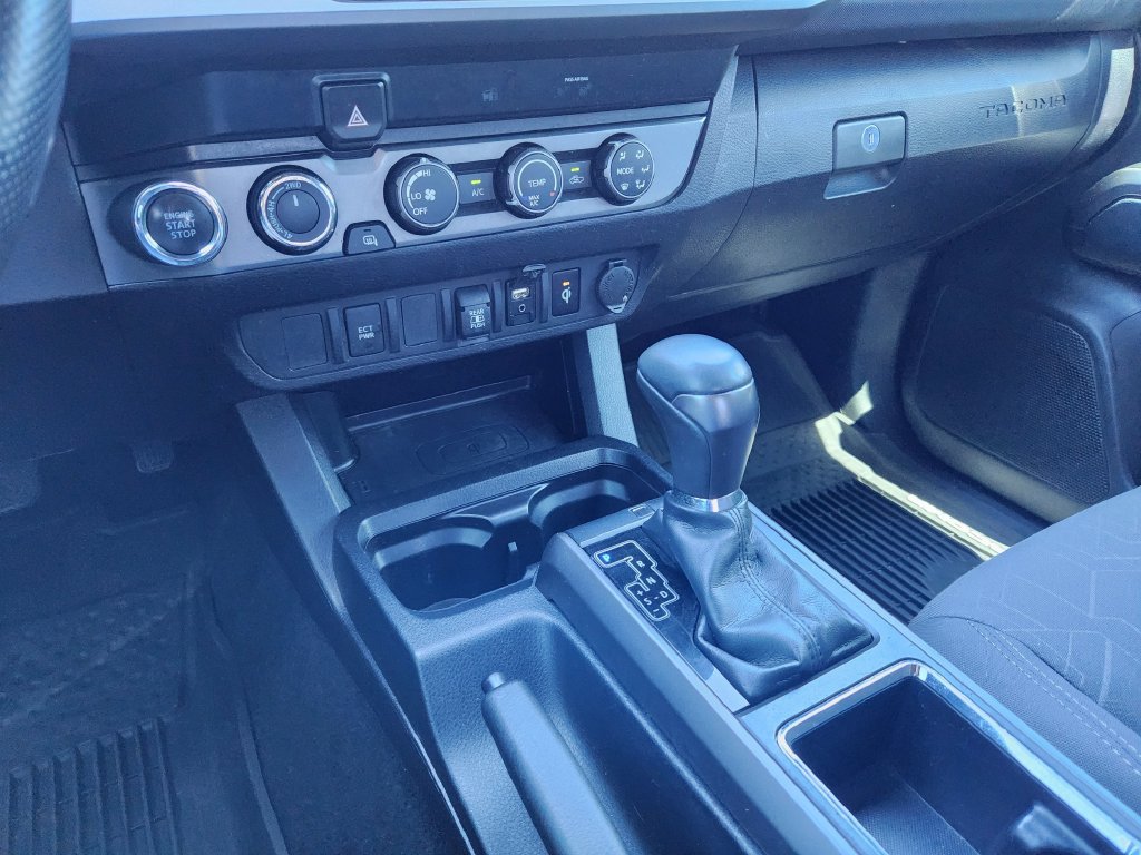 Used 2019 Toyota Tacoma TRD Sport AWD/4WD image 17