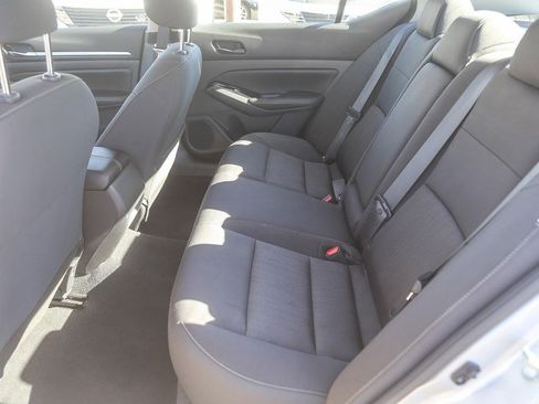 Used 2023 Nissan Altima 2.5 SV FWD image 17