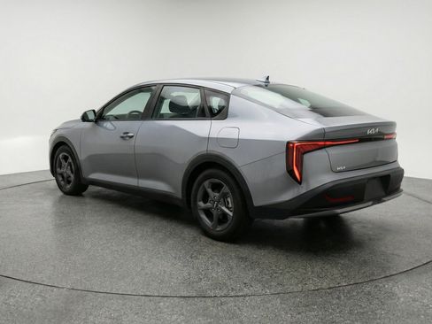 Used 2025 Kia K4 FWD image 6