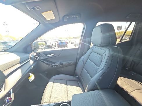 New 2026 Chevrolet Equinox LT w/ Convenience Package II AWD/4WD image 24