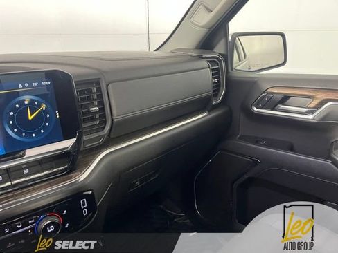 Used 2024 Chevrolet Silverado 1500 LT AWD/4WD image 23