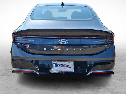 Used 2025 Hyundai Sonata SEL FWD image 4