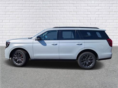 New 2025 Ford Expedition Platinum image 2