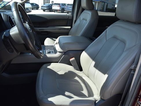 Used 2021 Ford Expedition Limited AWD/4WD image 23