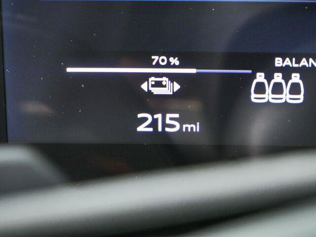Used 2025 Audi Q6 e-tron Premium Plus AWD/4WD image 10
