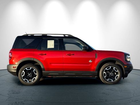 Used 2023 Ford Bronco Sport Outer Banks w/ Tech Package image 3