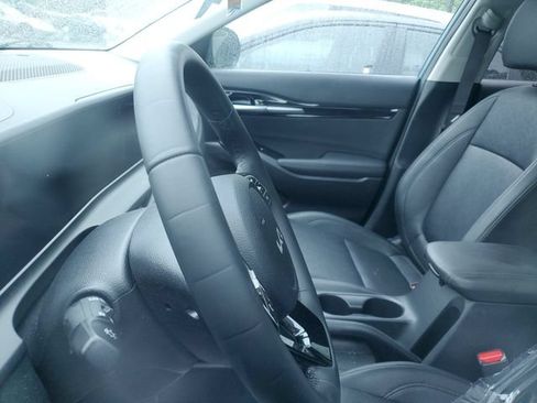 Certified 2024 Kia Seltos EX FWD image 10