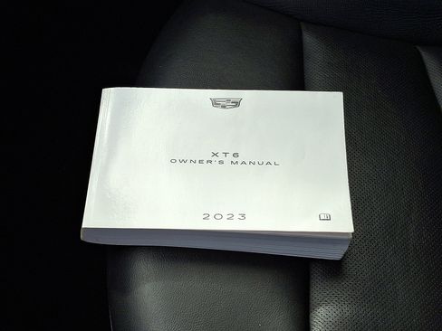 Used 2023 Cadillac XT6 Premium Luxury image 25