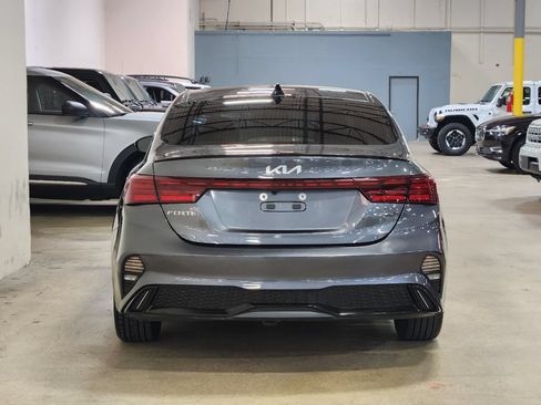 Used 2023 Kia Forte GT-Line w/ GT-Line Premium Package FWD image 9
