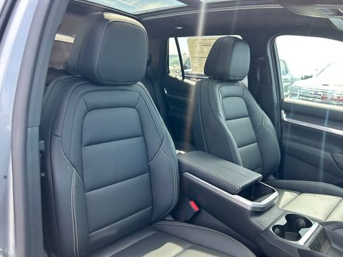 New 2026 GMC Terrain Elevation w/ Elevation Premium Package AWD/4WD image 37