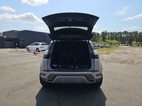 Used 2023 Land Rover Range Rover Evoque R-Dynamic SE image 13