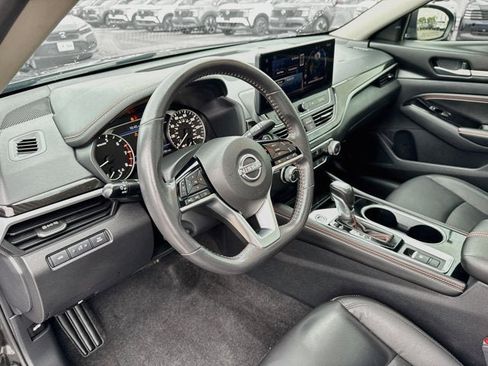 Used 2023 Nissan Altima 2.5 SR w/ SR Premium Package AWD/4WD image 9