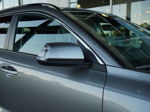 Used 2023 Kia Niro EX image 10