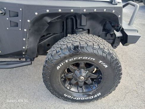 Used 2012 Jeep Wrangler Unlimited Sport image 18