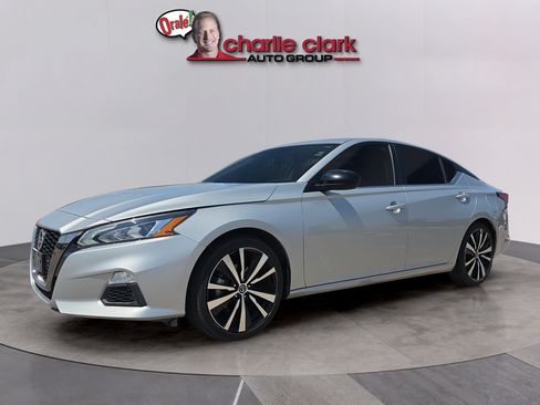 Used 2022 Nissan Altima 2.5 SR FWD image 1