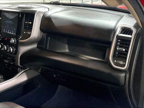 Used 2019 RAM 1500 Big Horn AWD/4WD image 18