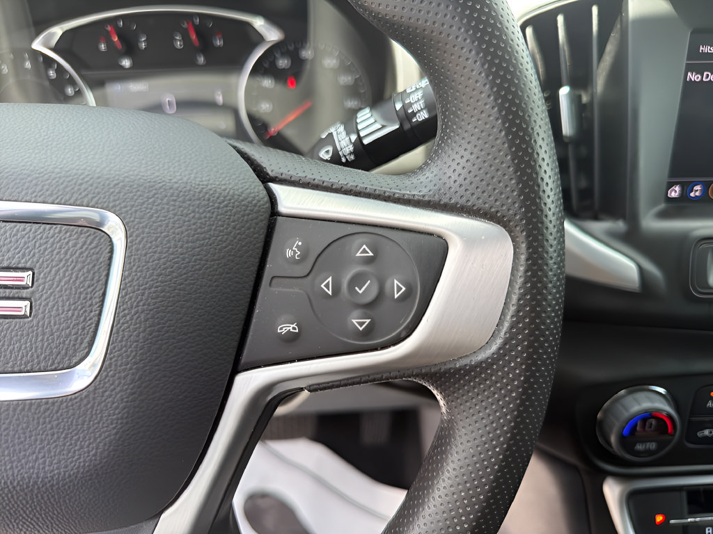 Used 2022 GMC Terrain SLE w/ Driver Convenience Package FWD image 35