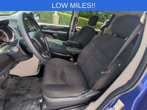 Used 2020 Dodge Grand Caravan SE w/ UConnect Hands-Free Group FWD image 16