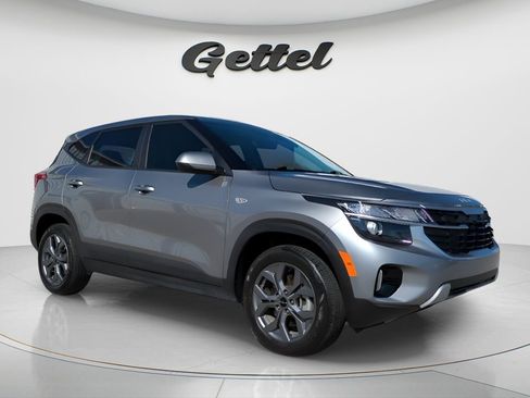 Used 2024 Kia Seltos LX image 3