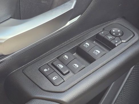 New 2026 RAM 1500 4x4 Crew Cab image 14