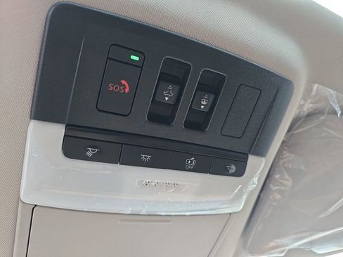 New 2026 Nissan Pathfinder Platinum FWD image 29
