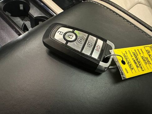 Used 2022 Ford Expedition Platinum image 20