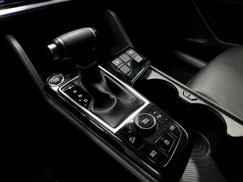 Used 2023 Kia Sportage EX image 32